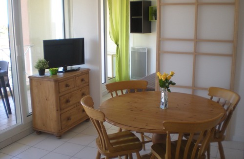 Frejus Port Apartment | Seafront apartment with swimming pool and private parking