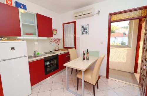 Skrivena Luka Apartment | Seafront Apartments Anthony