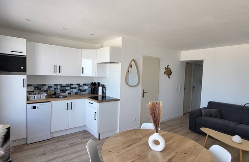 Le Portel Apartment | Seafront Cozy 1BR Sunset View