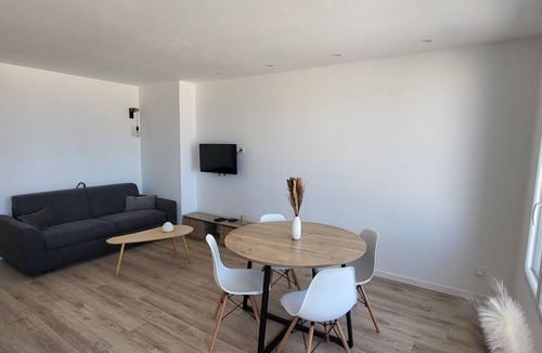 Le Portel Apartment | Seafront Cozy 1BR Sunset View