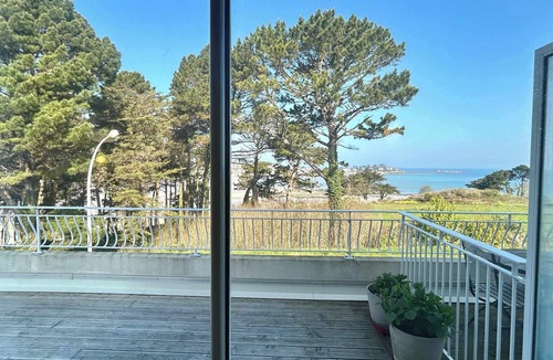 Plestin-les-Greves Apartment | Seafront flat with indoor pool with stunning views