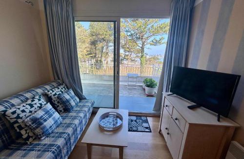 Plestin-les-Greves Apartment | Seafront flat with indoor pool with stunning views