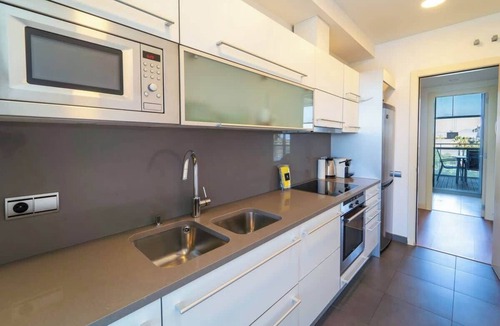 Diagonal Mar i el Front Maritim del Poblenou Apartment | Seafront luxe with terrace and pool I