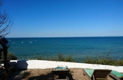 La Bree-les-Bains House | Seafront not overlooked, experience the postcard from the inside!