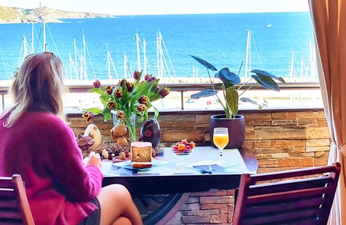 Banyuls-sur-Mer Apartment | Seafront rental by Thierry Bourgait