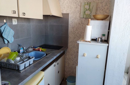 La Grande-Motte Apartment | Seafront Studio with Parking in La Grande Motte