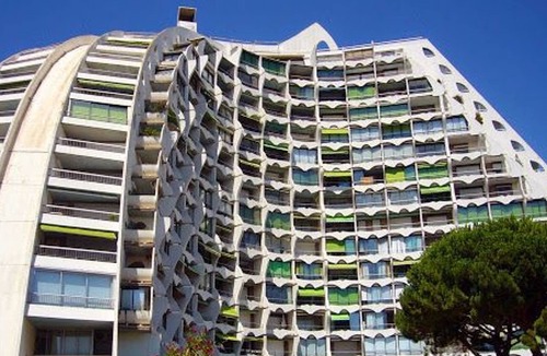 La Grande-Motte Apartment | Seafront Studio with Parking in La Grande Motte