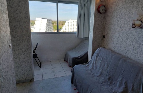 La Grande-Motte Apartment | Seafront Studio with Parking in La Grande Motte