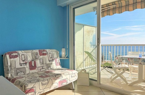 Le Lavandou Apartment | Seafront studio with private parking - Le Lavandou
