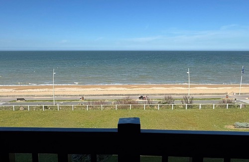 Cabourg Apartment | Seafront studio with balcony and stunning view, direct beach access
