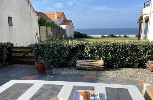 Prefailles House | Seafront villa for 10 adults and 1 child