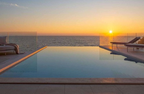Blato Villa | Seafront Villa Smokvica !