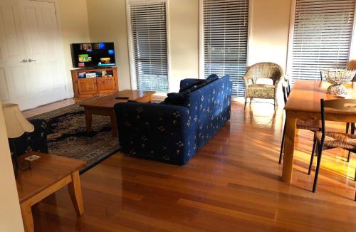 Ocean Grove Apartment | Seagrape Cottage