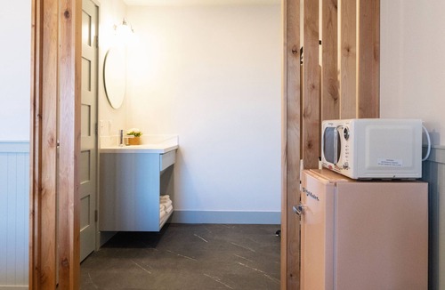 Bayfield Hotel | Seagull Bay Motel