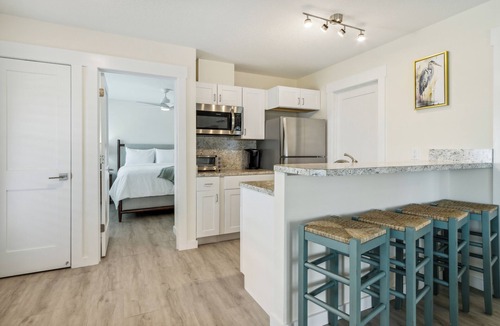 Neptune Beach Hotel | Seahorse Oceanfront Inn