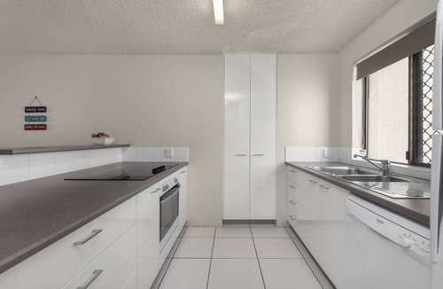Kings Beach Apartment | Sealanes Unit 8 Kings Beach QLD