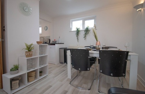 Butetown House | Sealock Mews (2 beds)