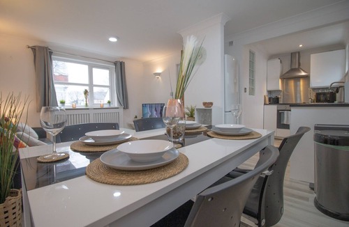 Butetown House | Sealock Mews (2 beds)