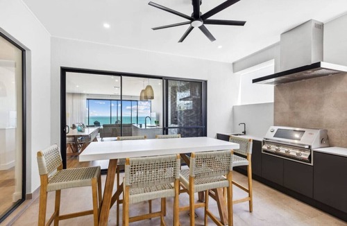 Hayborough House | Seamist on Seagull with Expansive Views