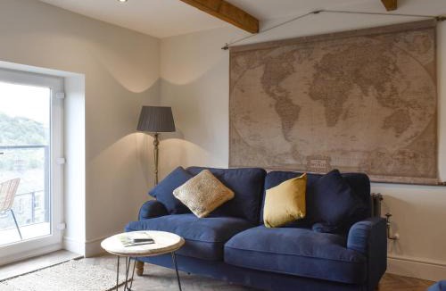 Ripponden House | Seamstress Cottage