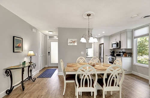 Sea Pines Villa | SeaPines, Stunning Remodel, Golf view, Walk to the Beach Club, 2 Free Bikes