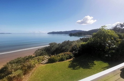 Coopers Beach House | Seapoint - Coopers Beachfront