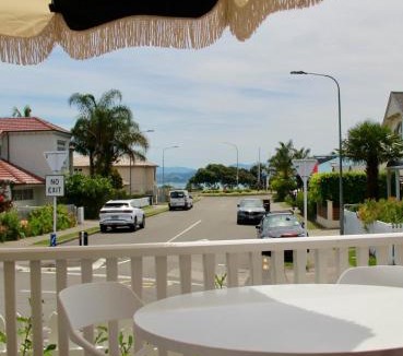 Ahuriri Villa | Seapoint Cottage, Luxury Accommodation