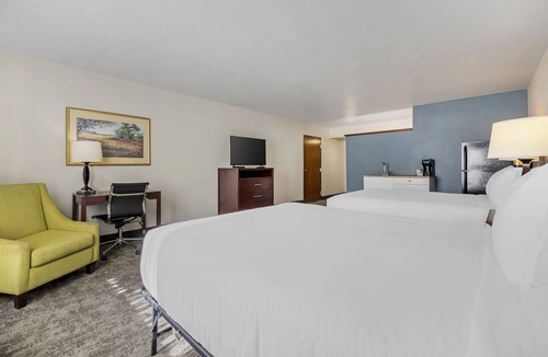 Lewiston Hotel | Seaport Inn and Suites