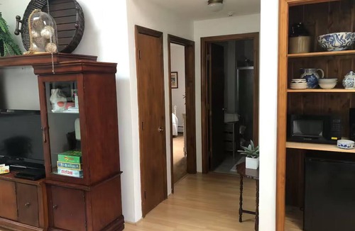 Tiverton Apartment | Seapowet suite