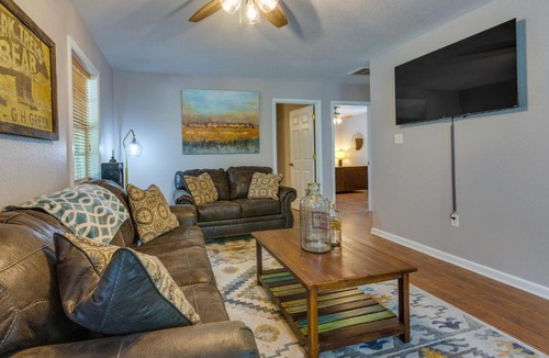 Searcy House | Searcy Vacation Rental w/Deck & Water Views!