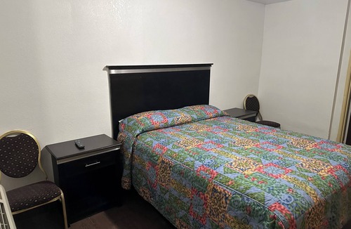 North Long Beach Hotel | Searle Motel