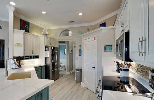 Painters Walk House | Seas the Day by Distinctive Beach Rentals