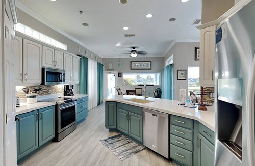 Painters Walk House | Seas the Day by Distinctive Beach Rentals