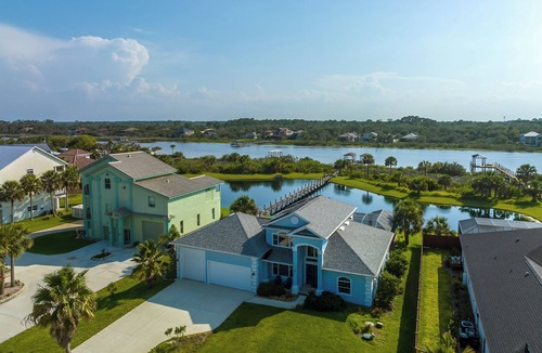 Painters Walk House | Seas the Day by Distinctive Beach Rentals