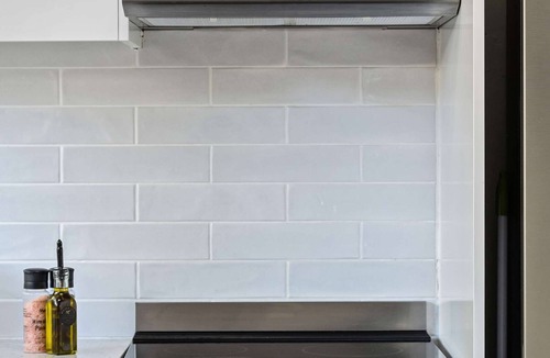 Macmasters Beach House | “Seas The Day” – Pool & Fireplace