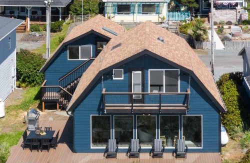 Rockaway Beach House | Seas the Day.