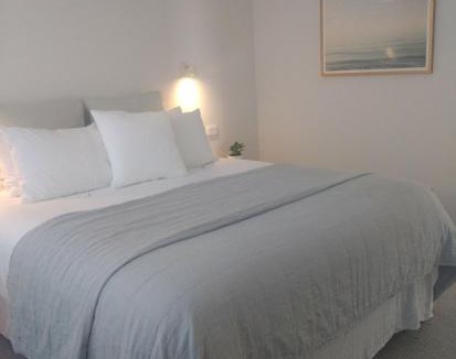 Kaka Point Apartment | Seascape Accommodation