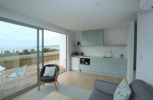 Kaka Point Apartment | Seascape Accommodation