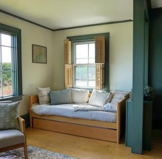 Belfast Hotel | Seascape Motel & Cottages