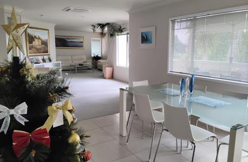 Tauranga Bed & Breakfast | Seascape Villa B&B