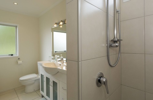 Tauranga Bed & Breakfast | Seascape Villa Bed & Breakfast