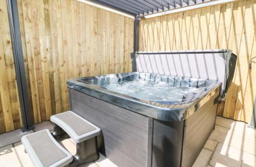 Muston House | Seascape Villa