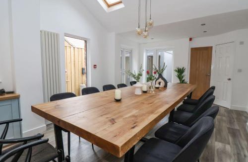 Muston House | Seascape Villa