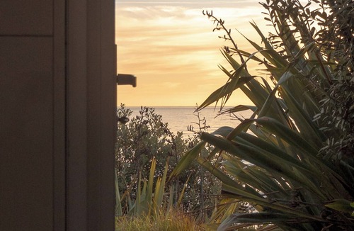 Raumati South House | Seascapes Waterfront 3