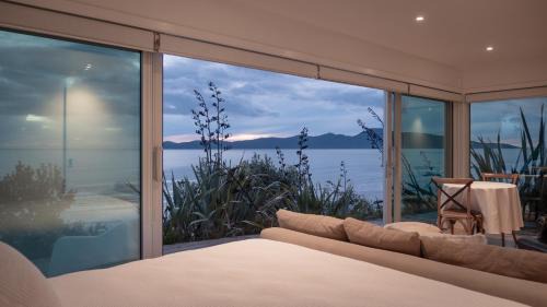 Raumati South House | Seascapes Waterfront 3