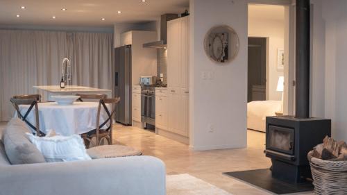 Raumati South House | Seascapes Waterfront 1