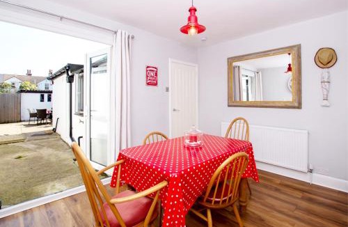 Deal House | Seashell Cottage