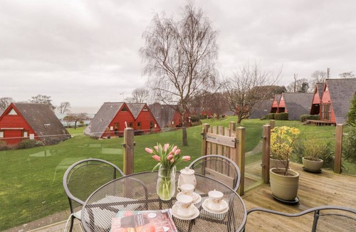 Martin Cottage | Seashell Cottage Lodge 97