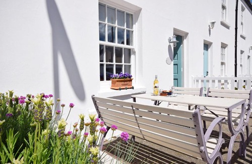 Worthing House | Seashell Cottage - Worthing
