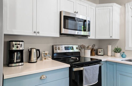 Shediac Bridge House | Seashell Escape - New Home/HOT TUB